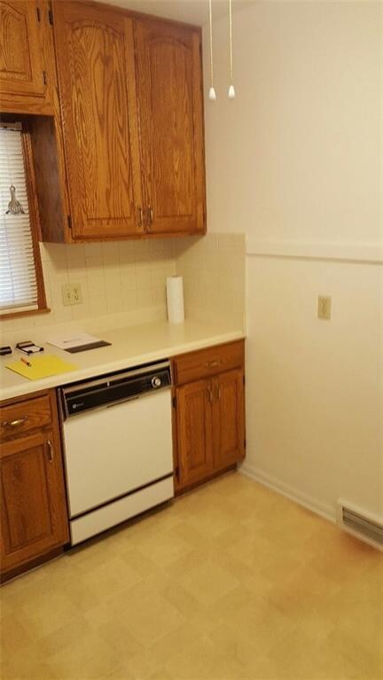 2515 48th St, Des Moines, IA 50310 - photo 3