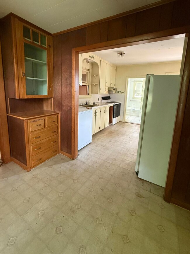 11 Allen St, Augusta, ME 04330 - photo 7