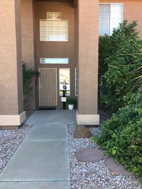 Menlo front 4
