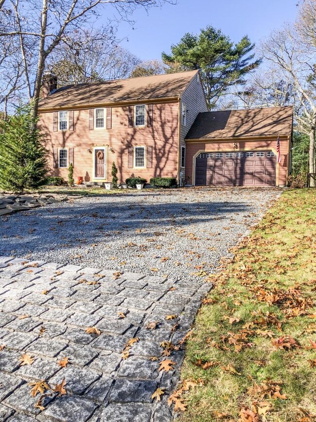 100 Cap'N Samadrus Rd, Cotuit, MA 02635 - photo 2