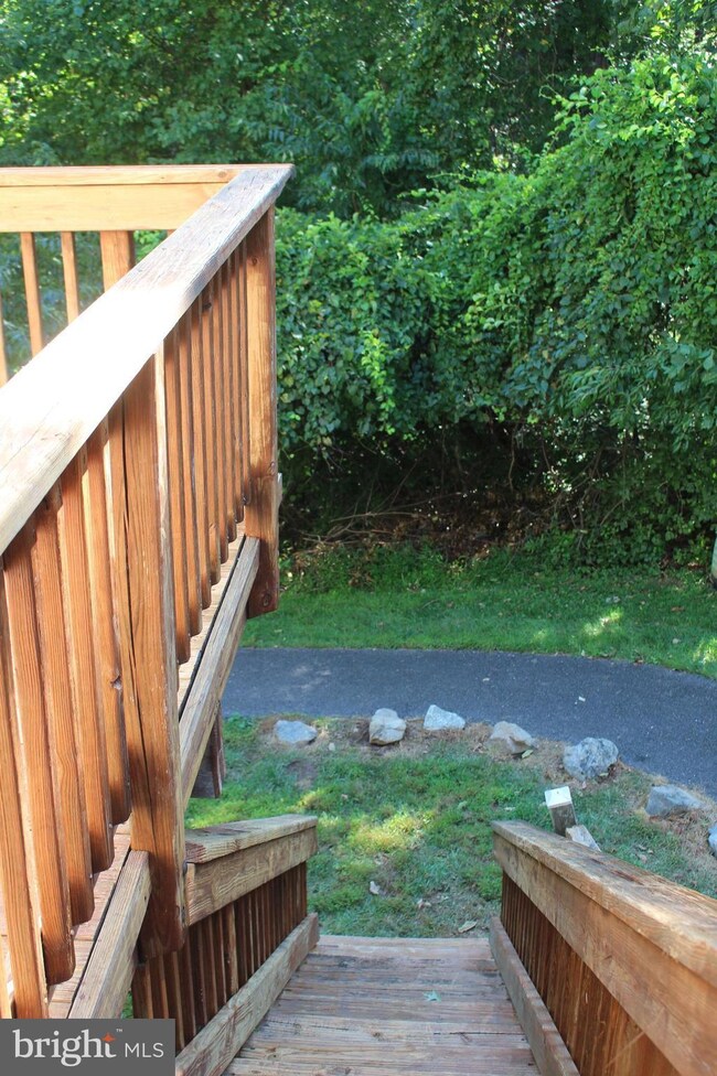 12019 Winding Creek Way, Germantown, MD 20874 - photo 3