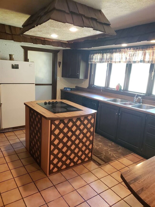 1702 Mount Zion Rd, Jacksonville, IL 62650 - photo 7