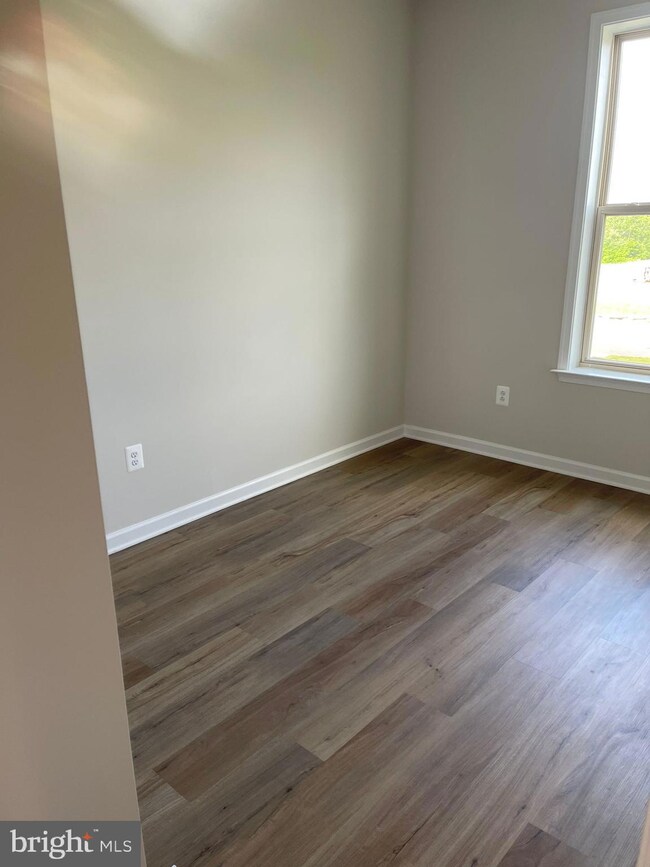 5905 Garden Walk Dr, Frederick, MD 21703 - photo 3