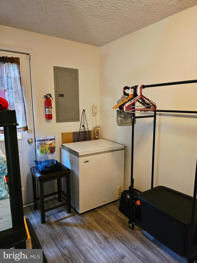 11708 Eisenhower Ln, Fredericksburg, VA 22407 - photo 7