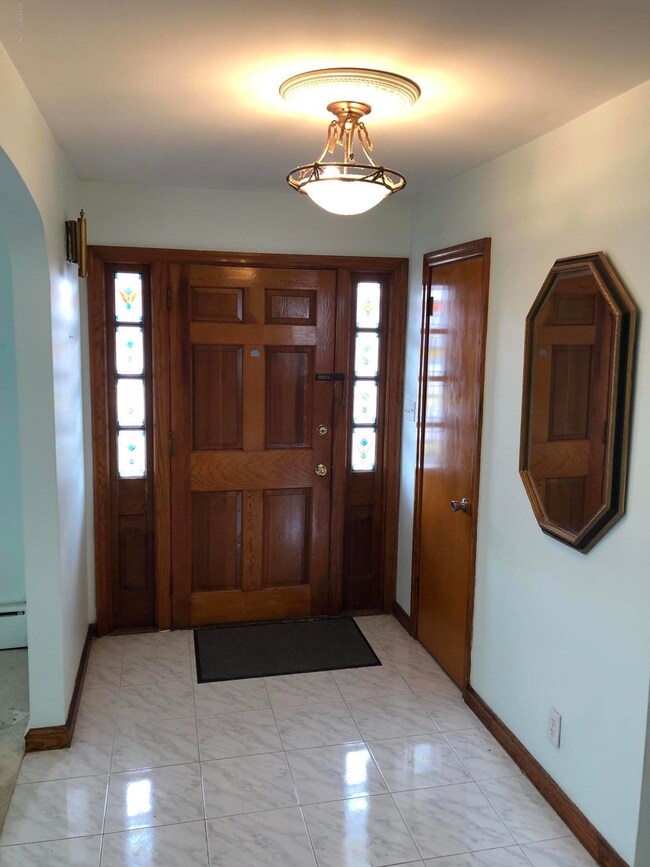 539 Muir Ave, Hazleton, PA 18201 - photo 4