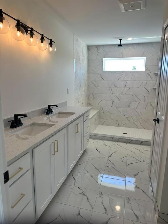 26059 Pennington Ct, Brownstown Township, MI 48134 - photo 2