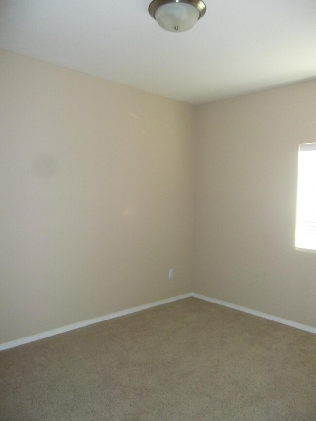 251 Burnage Ln, Alamogordo, NM 88310 - photo 7