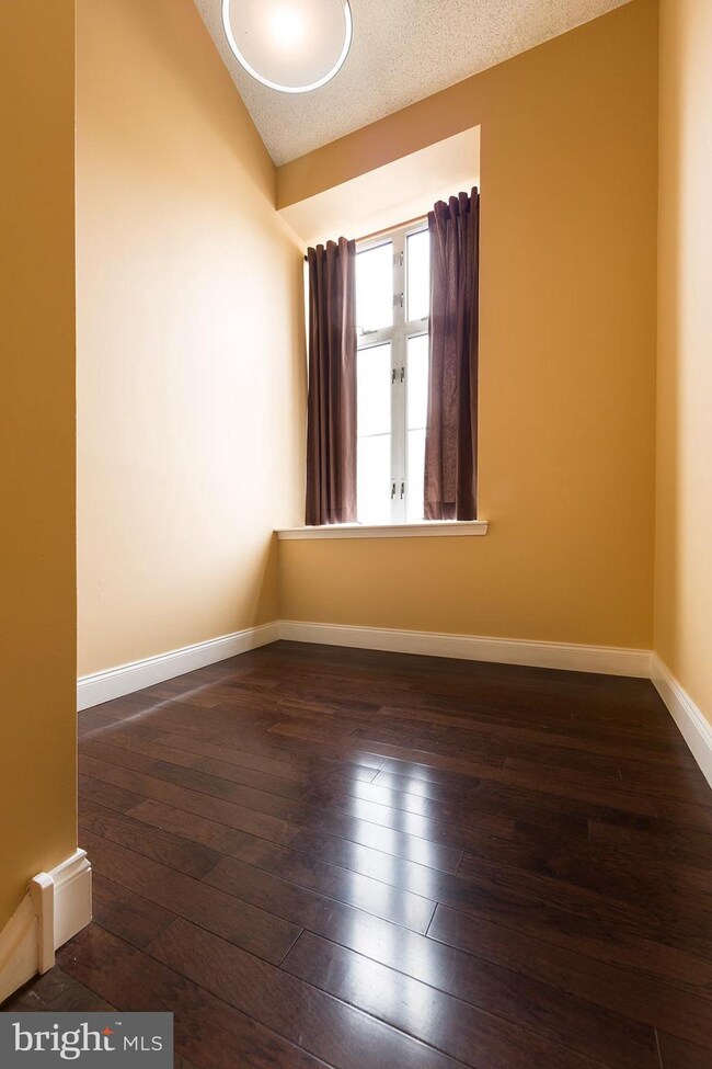 108 Pamela Ct unit 610, Levittown, PA 19057 - photo 7