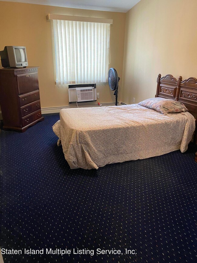 19 Fuller Ct unit A, Staten Island, NY 10306 - photo 5