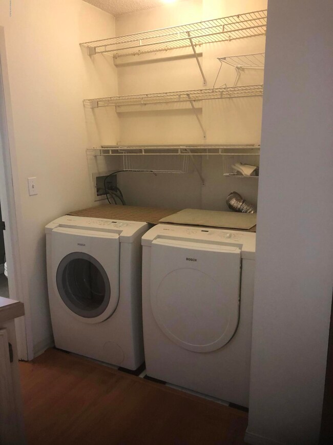 Washer/Dryer in Unit
