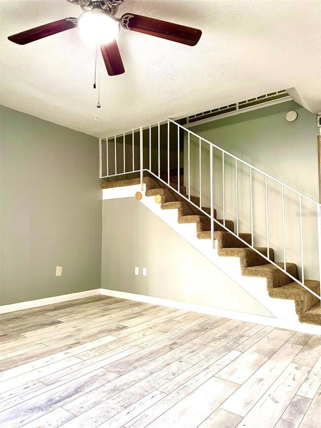 14412 Reuter Strasse Cir unit 213, Tampa, FL 33613 - photo 5