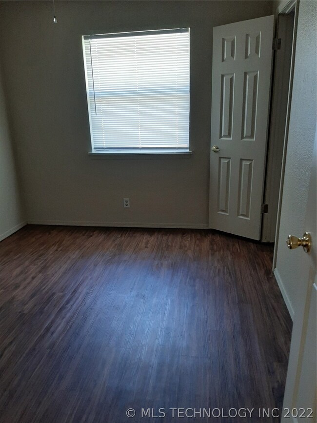 574 E 139th St, Glenpool, OK 74033 - photo 6