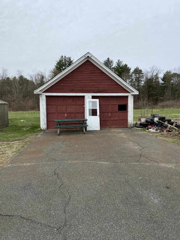 318 Plain Rd, Greenfield, MA 01301 - photo 4