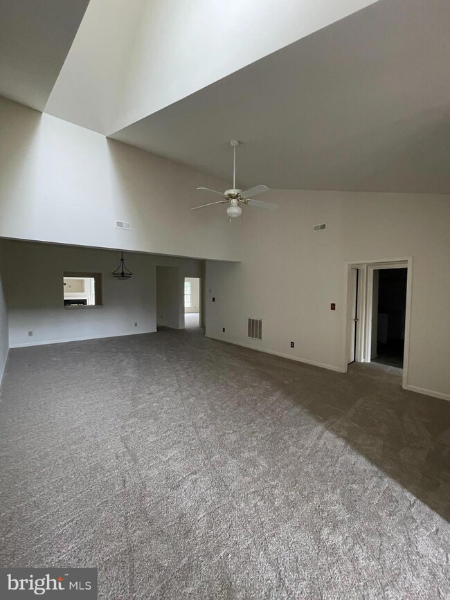 11211 Macon Dr, Fredericksburg, VA 22407 - photo 4