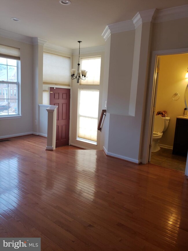 13408 Sir Ramsay Way, Herndon, VA 20171 - photo 7