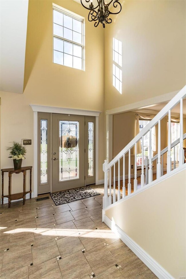 2 story entry way