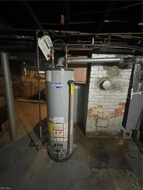 14400 Westropp Ave, Cleveland, OH 44110 - photo 5