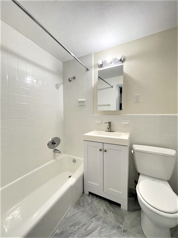 23 Burlington St unit 4, Woburn, MA 01801 - photo 6