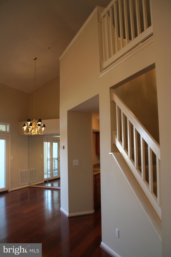 11304 Sundial Ct unit E, Reston, VA 20194 - photo 5