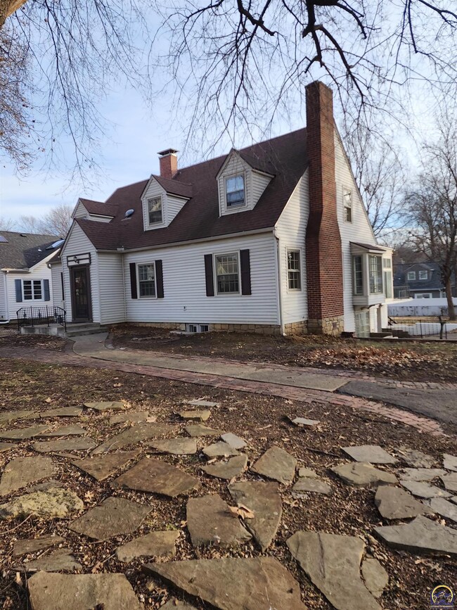 1236 SW Warren Ave, Topeka, KS 66604 - photo 3