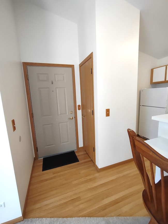 430 Cunat Blvd unit 3G, Richmond, IL 60071 - photo 2