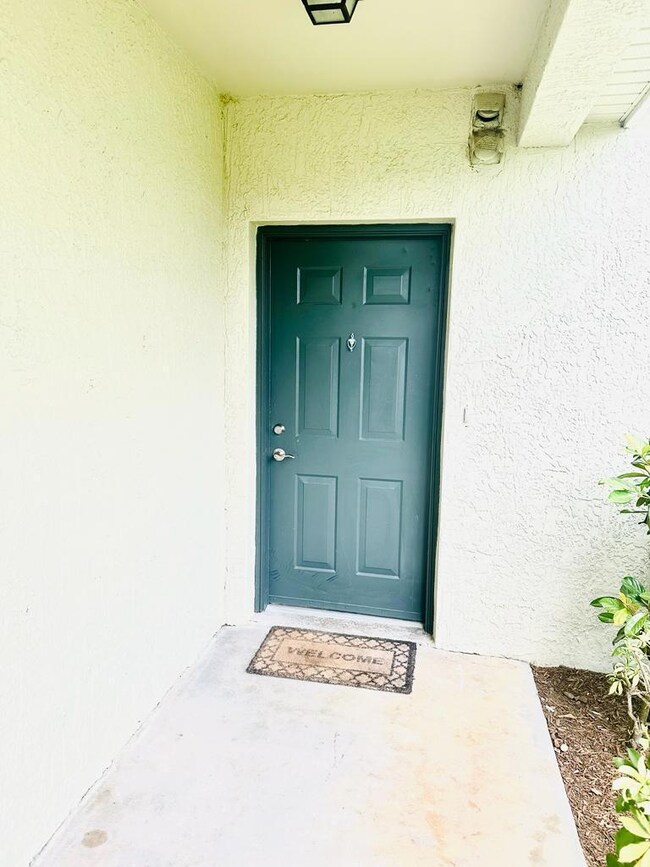 116 SW Peacock Blvd unit 9-202, Port Saint Lucie, FL 34986 - photo 4