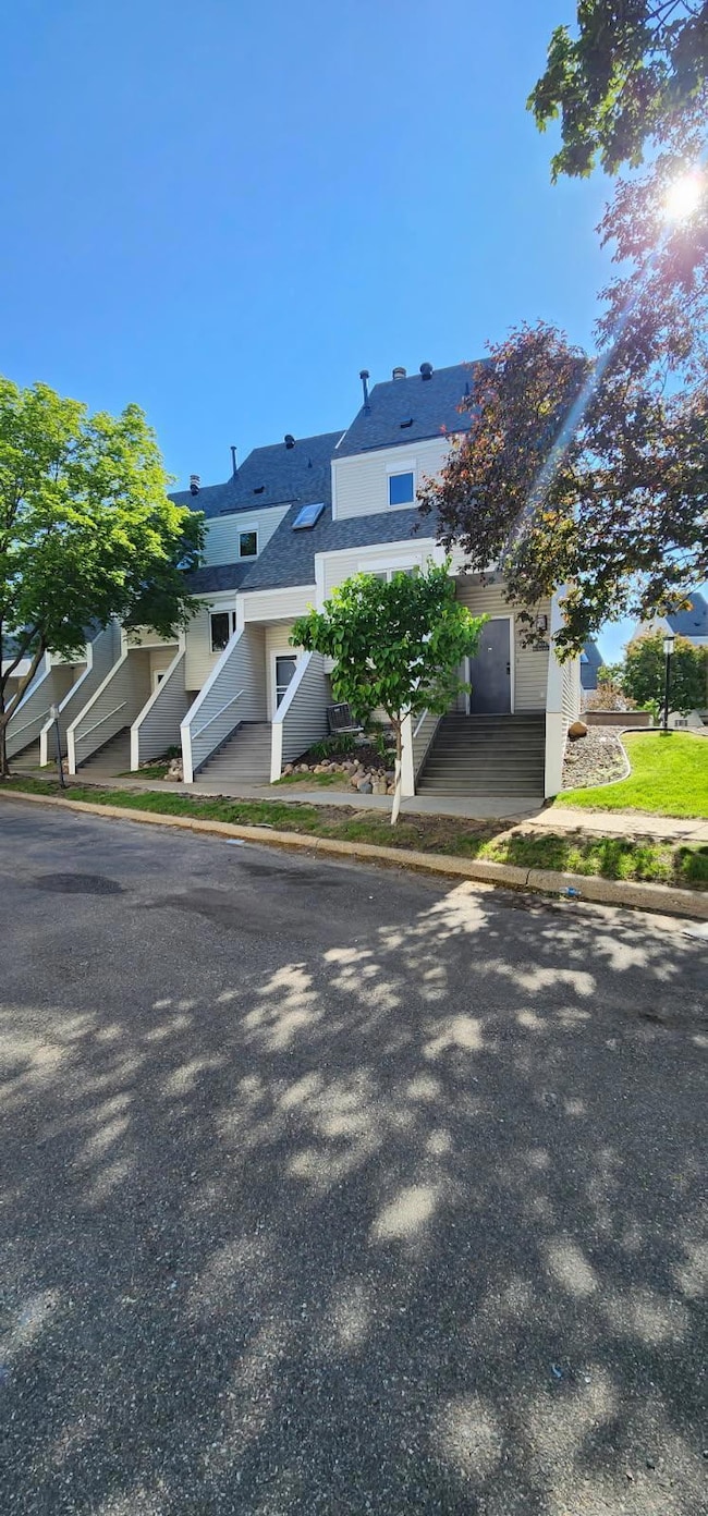 1814 New York Ave N, Minneapolis, MN 55411 - photo 2