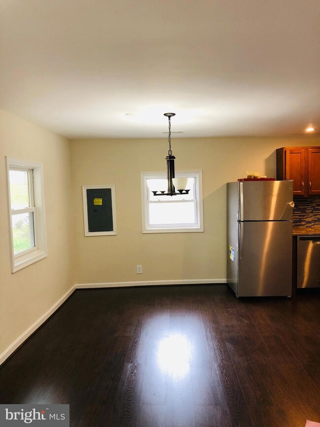 1109 Cypresstree Dr, Capitol Heights, MD 20743 - photo 5