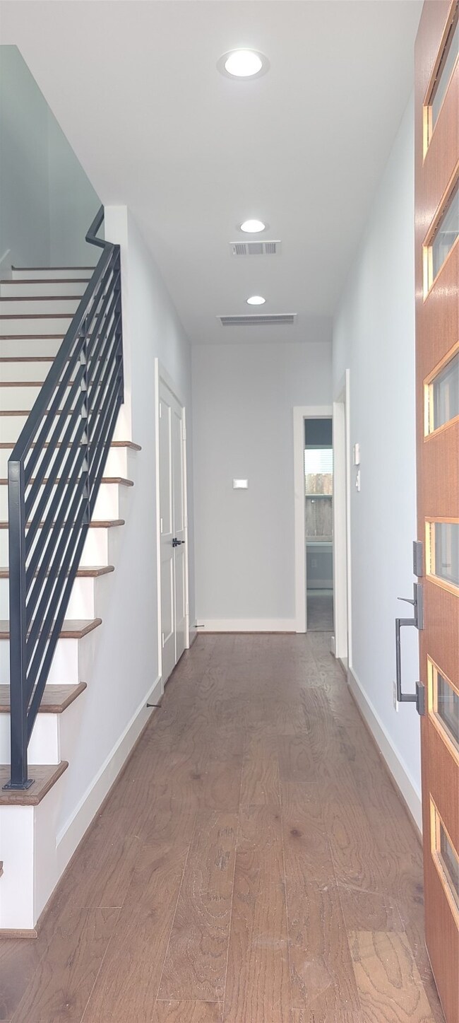 804 Woodcrest Dr unit D, Houston, TX 77018 - photo 7