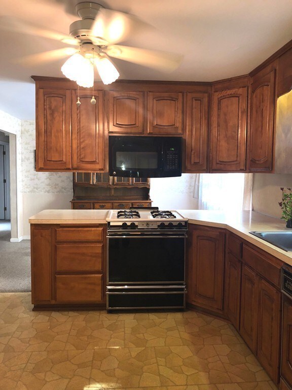 66 Hemlock St, East Walpole, MA 02032 - photo 5