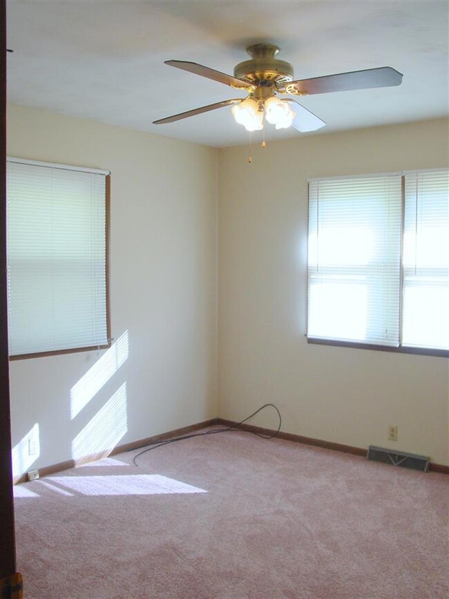 201 Park St, Nixa, MO 65714 - photo 4