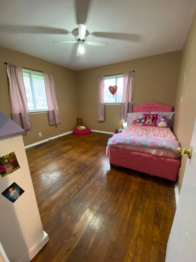 bedroom 1 Hiawatha