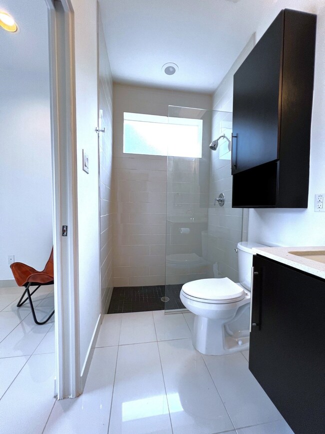 1524 Blodgett St, Houston, TX 77004 - photo 7