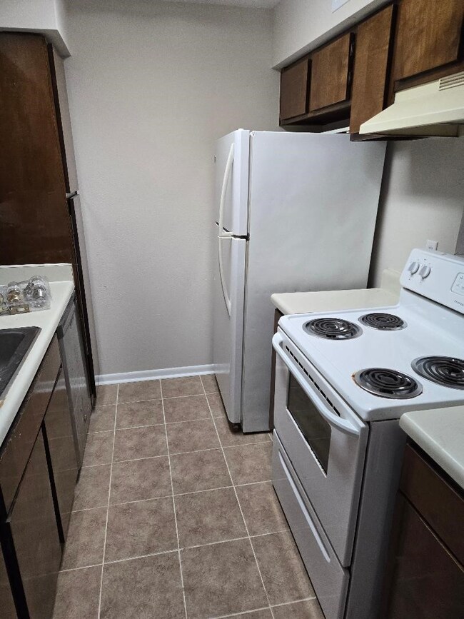 8419 Hearth Dr unit 21, Houston, TX 77054 - photo 4