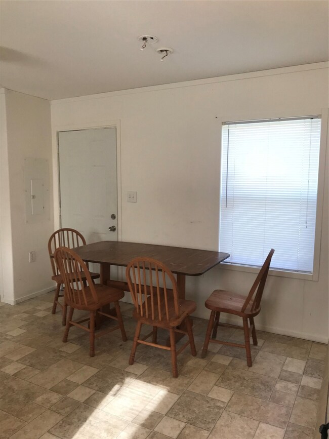 17025 Wellborne Rd unit D, Pearland, TX 77584 - photo 6