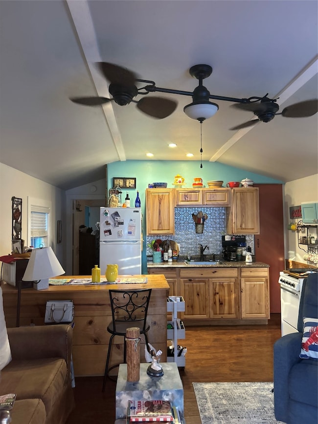 231 Jamaica Ave, Point Blank, TX 77364 - photo 2