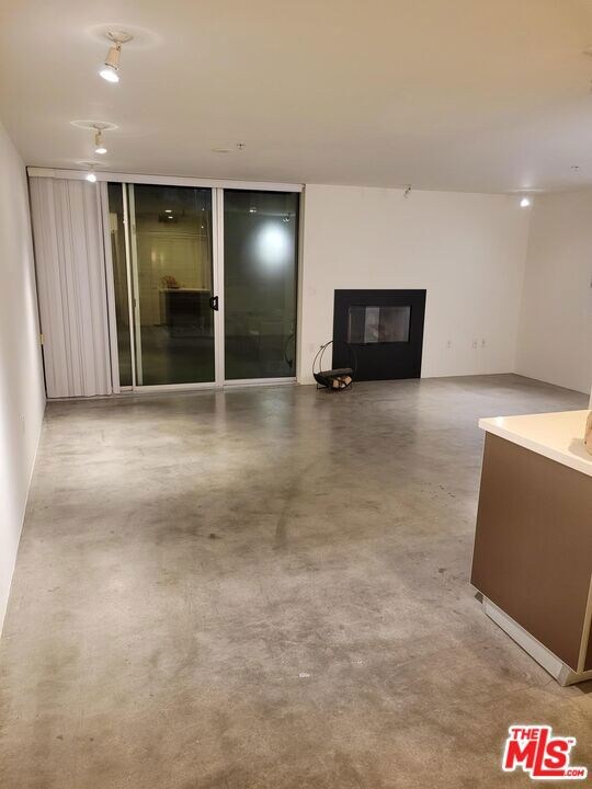 5806 Waring Ave unit 3, Los Angeles, CA 90038 - photo 7