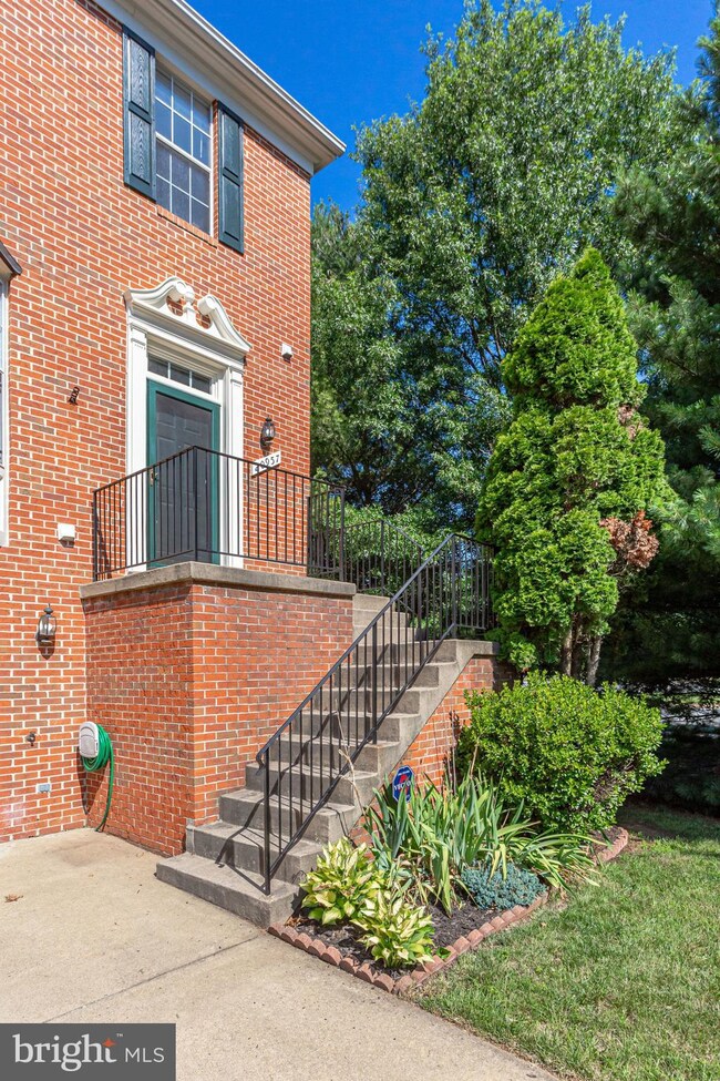 20957 Martingale Square, Sterling, VA 20165 - photo 2