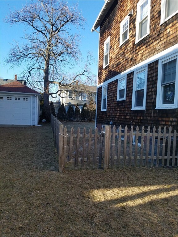 55 Windsor Rd unit 2, Cranston, RI 02905 - photo 4