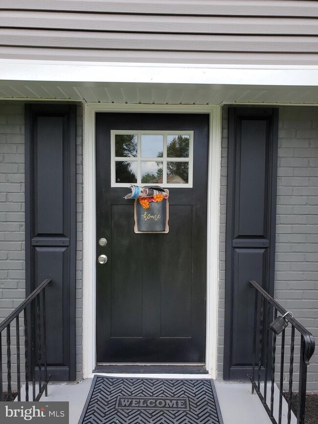 33 Pageant Ln, Willingboro, NJ 08046 - photo 2