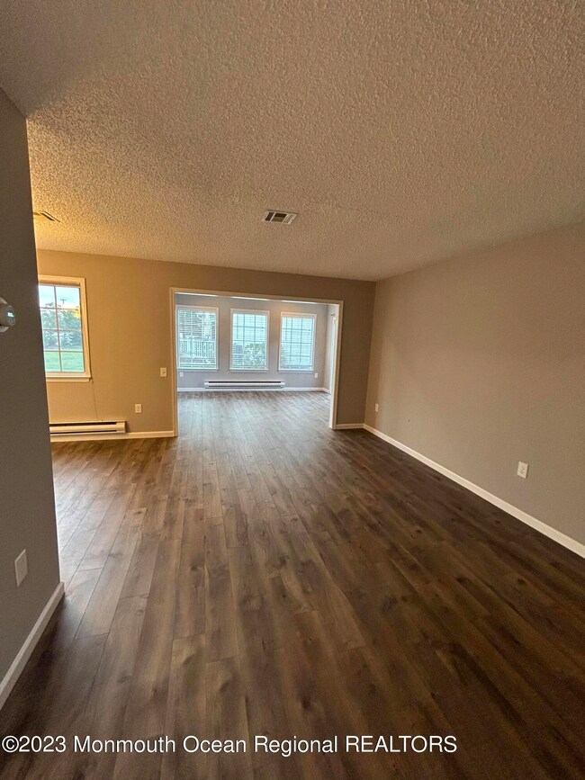 660B Azalea Plaza unit B, Monroe Township, NJ 08831 - photo 6