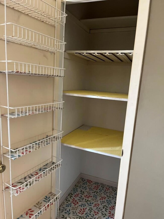 204 Glenmoor Dr, Fredericksburg, TX 78624 - photo 3