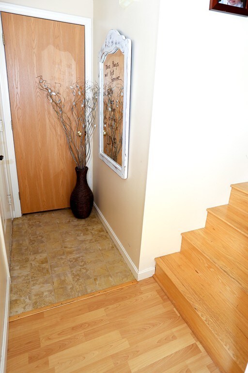 17 Kaysha Dr, Fitchburg, MA 01420 - photo 6