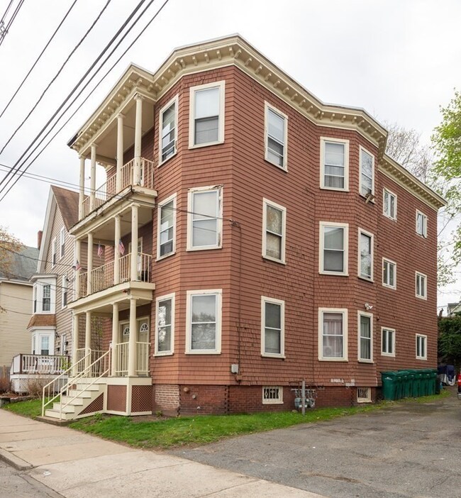 290 Chestnut St unit 2, Lynn, MA 01902 - photo 2