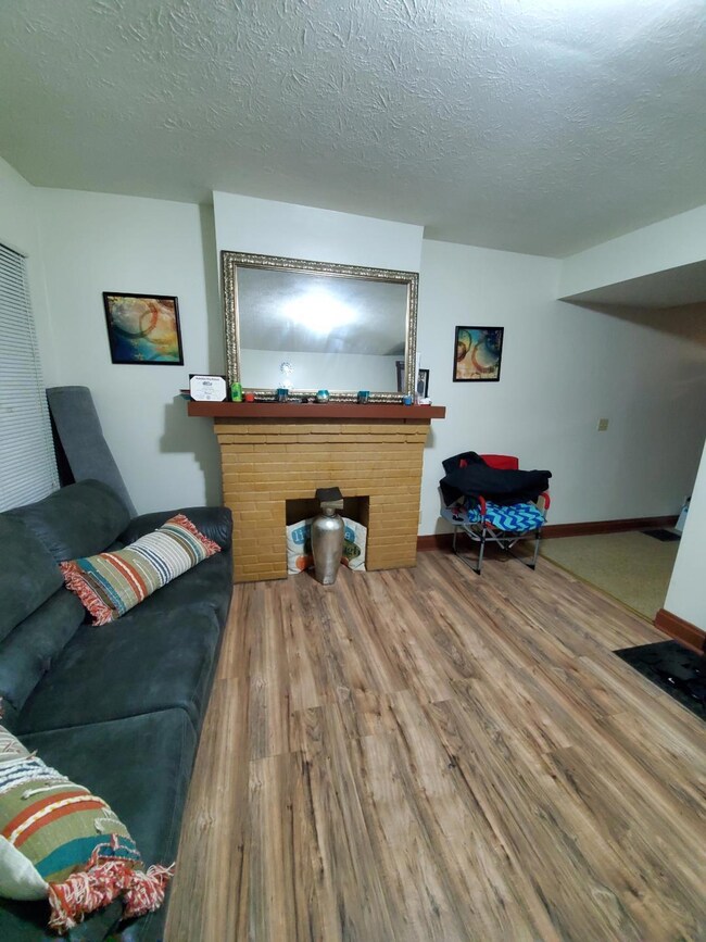 692 livingroom