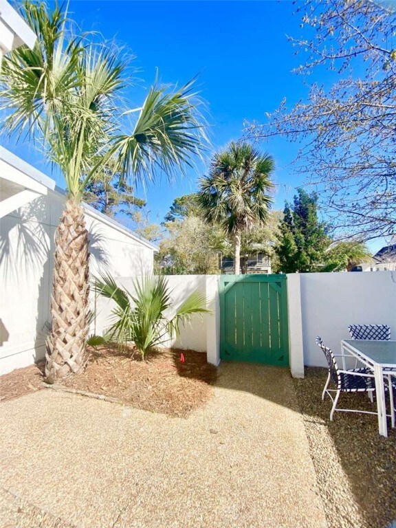 319 Maple St, Saint Simons Island, GA 31522 - photo 3