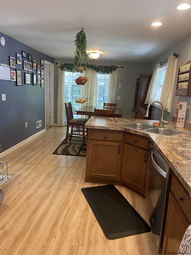 37 Worden Rd, Schenectady, NY 12302 - photo 7