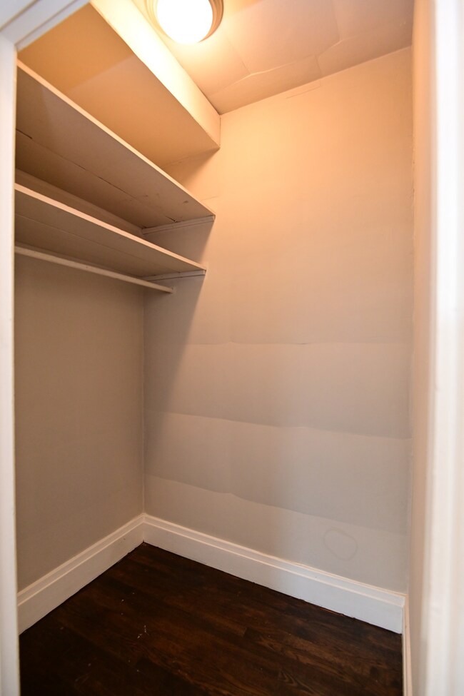 804 Walker St unit 2, Columbia, TN 38401 - photo 3