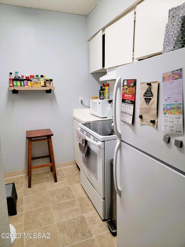 5 Kitchen off entry way
