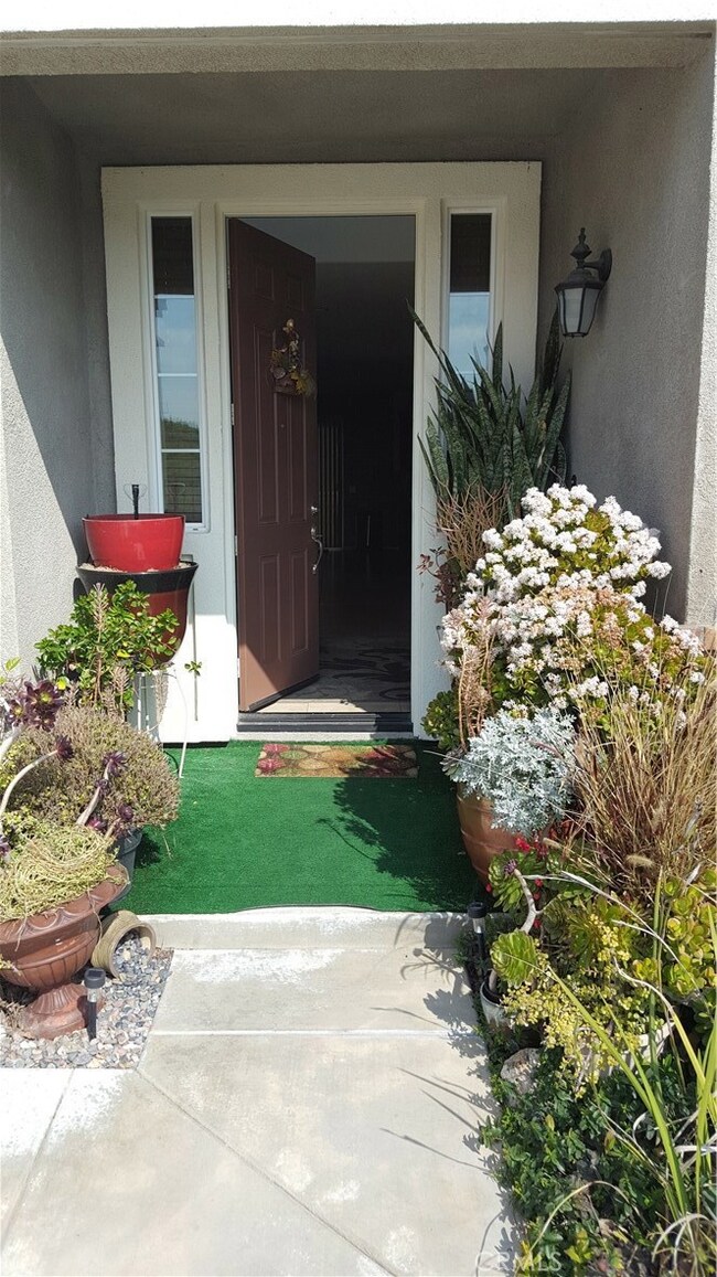 5349 N Valles Dr, San Bernardino, CA 92407 - photo 3